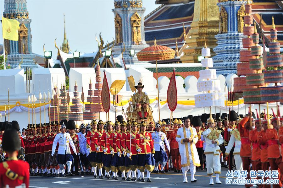 （国际）（1）泰国国王加冕典礼巡游在曼谷举行