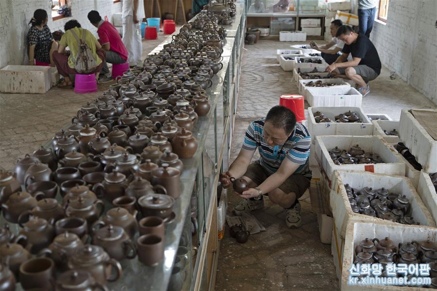 （文化）（2）广西钦州：龙窑坭兴陶放光彩