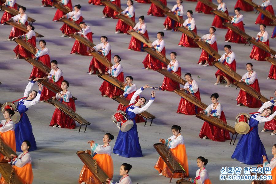 （国际）（2）朝鲜大型团体操和艺术演出《人民的国家》在平壤举行首演