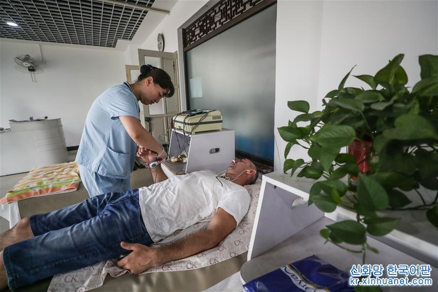 （社会）（8）中国康复理疗技术受到俄罗斯人欢迎