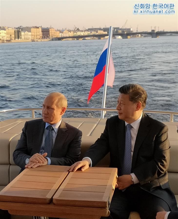 （XHDW）习近平同俄罗斯总统普京在圣彼得堡再次举行会晤 