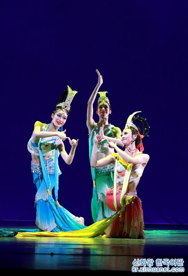 （文化）（1）敦煌舞蹈《伎乐天》在京上演