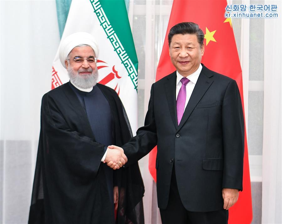 （时政）习近平会见伊朗总统鲁哈尼