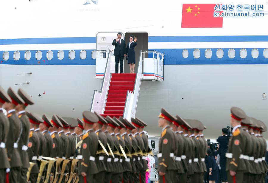 （XHDW）（1）習近平抵達平壤開始對朝鮮民主主義人民共和國進行國事訪問