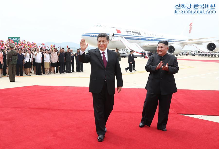 （XHDW）（5）习近平抵达平壤开始对朝鲜民主主义人民共和国进行国事访问