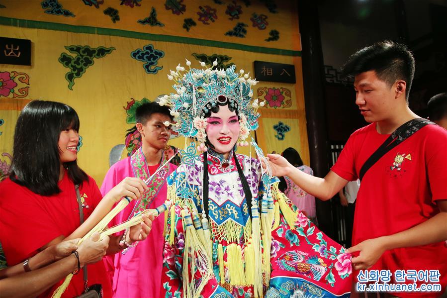 #（社會）（6）海外華裔青少年感受京劇魅力