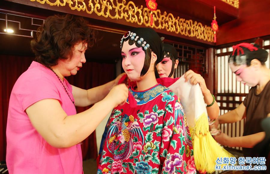 #（社會）（3）海外華裔青少年感受京劇魅力