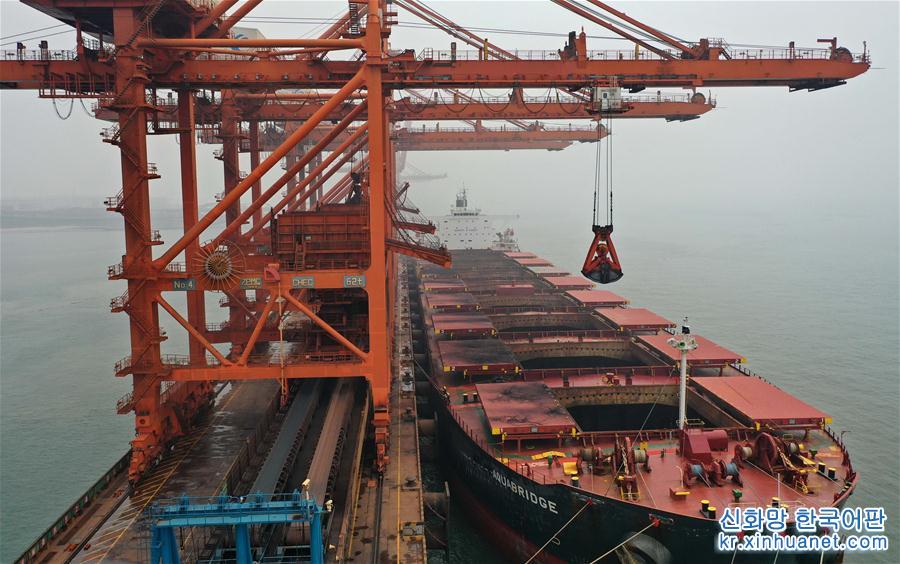 （经济）（2）河北唐山曹妃甸港区上半年货物吞吐量超1.7亿吨