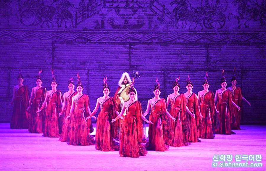（文化）（6）第九届中国·呼和浩特少数民族文化旅游艺术活动暨第二十届中国·呼和浩特昭君文化节开幕