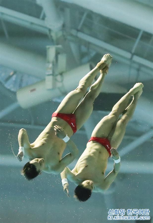 （游泳世锦赛）（3）跳水——曹缘/陈艾森夺得男子双人10米跳台金牌