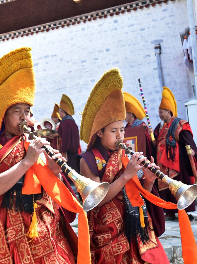 （XHDW）（4）西藏扎什伦布寺举行展佛活动