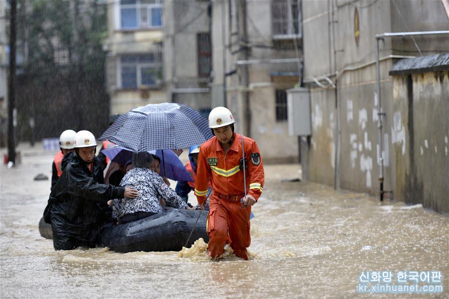 （镜观中国·新华社国内新闻照片一周精选）（18）福建：强降雨持续 多地受影响