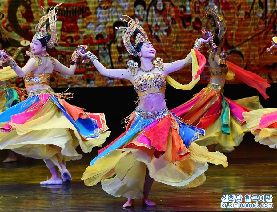 （文化）（3）西安上演甘肃肃北乌兰牧骑歌舞