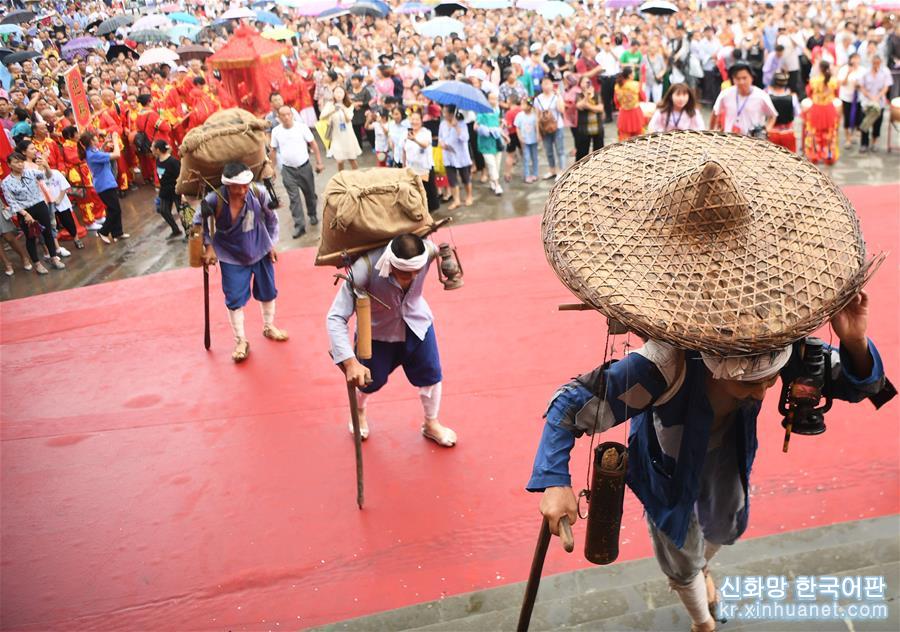 （社会）（4）中国历史文化名镇西沱古镇重获新生