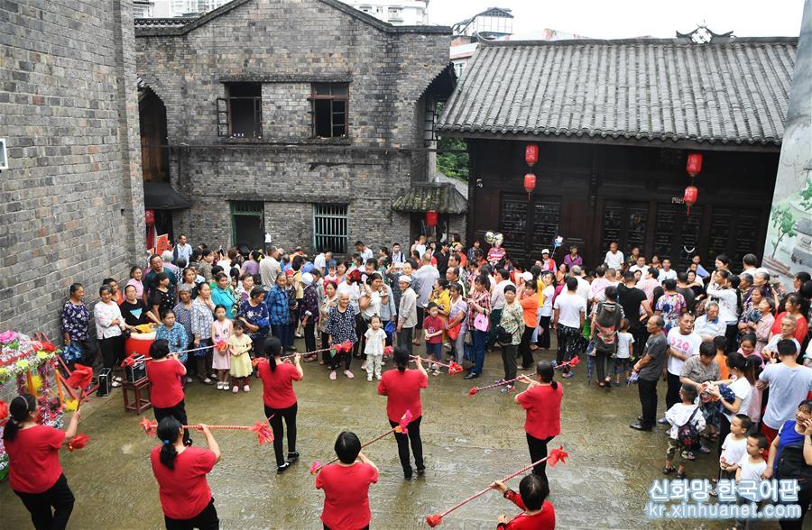 （社会）（3）中国历史文化名镇西沱古镇重获新生
