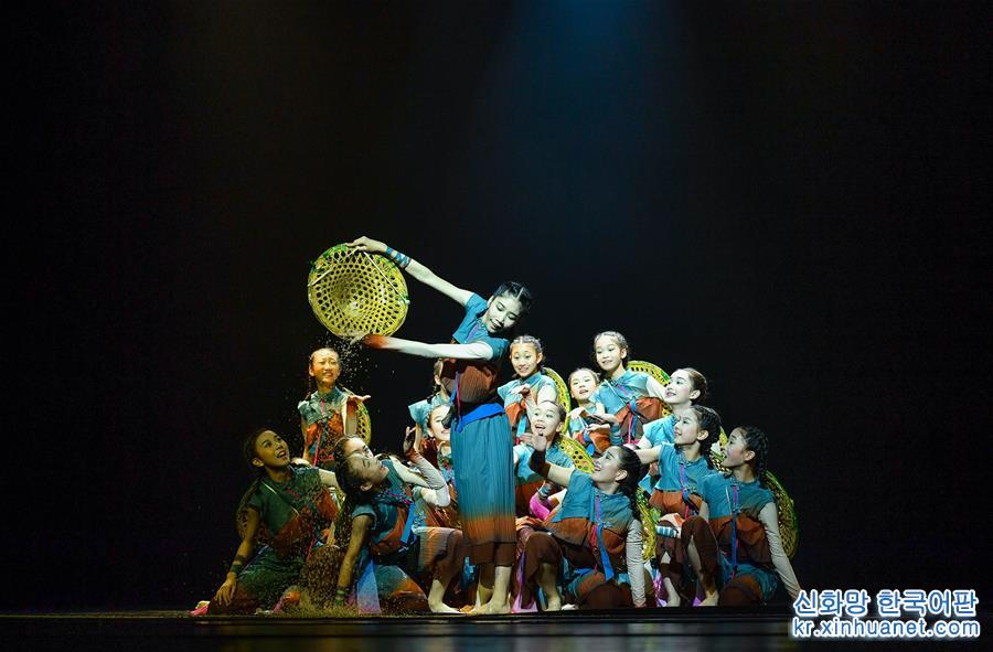 （文化）（2）第十届全国少儿舞蹈展演在广州举行