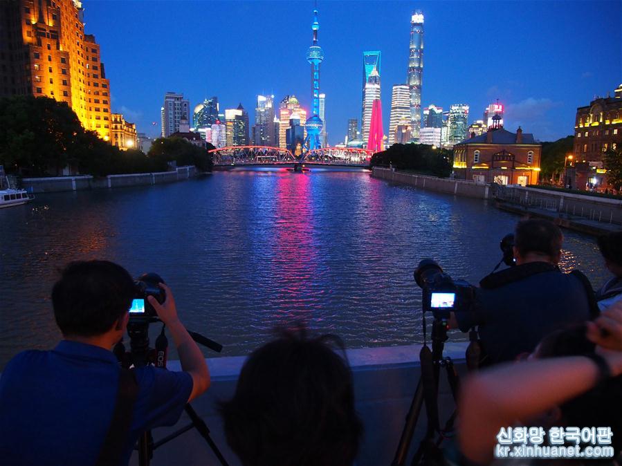 （環境）（2）上海：藍天白雲水晶天