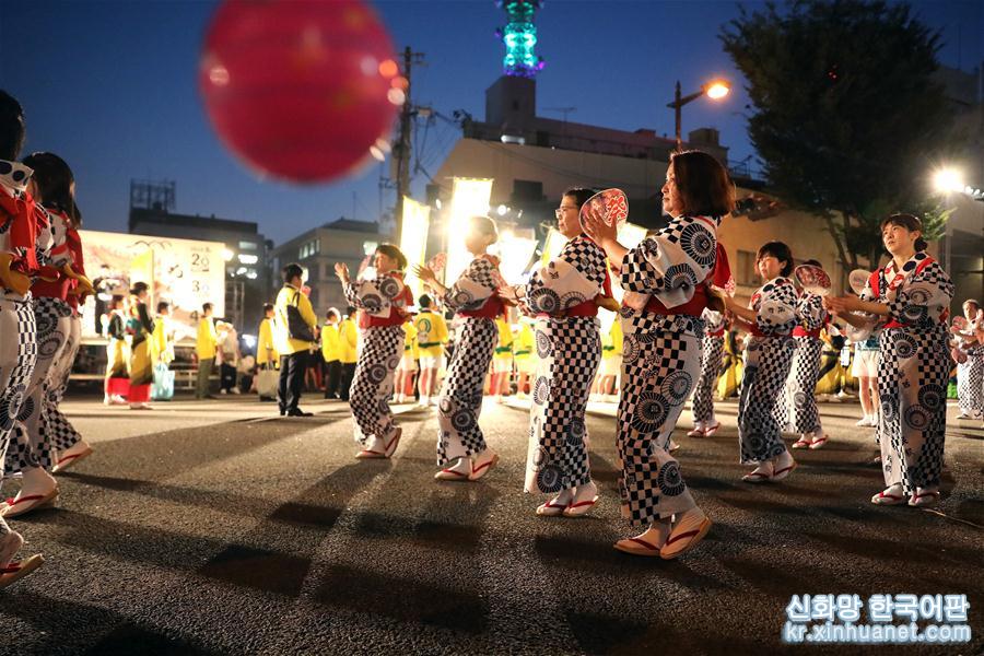 （国际）（1）日本福岛：夏日里的“草鞋祭”