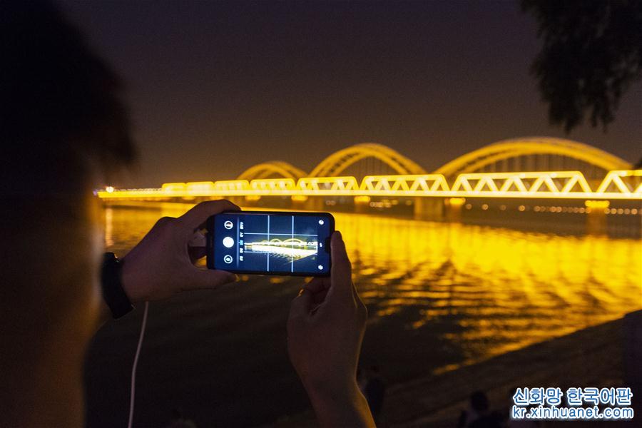 （社会）（4）百年“老江桥”成哈尔滨旅游“新名片”
