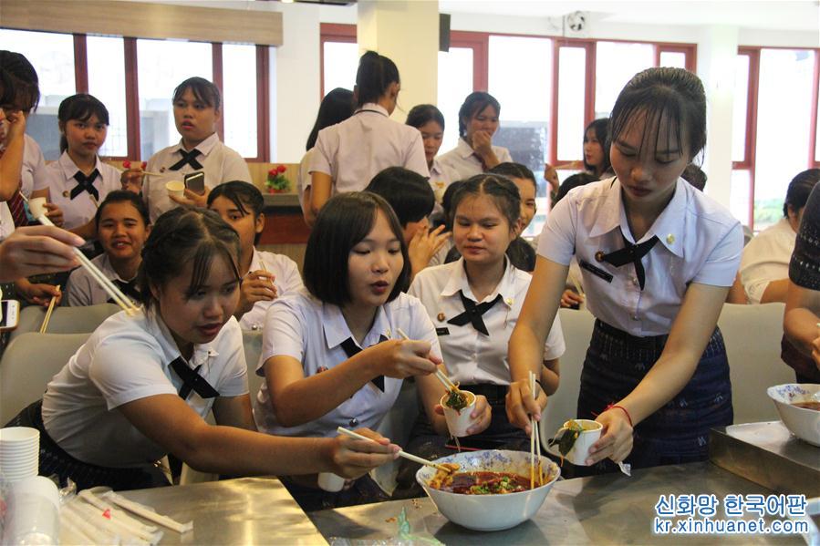 （国际·图文互动）（1）泰国一孔子学院举办“中国厨房”美食文化节