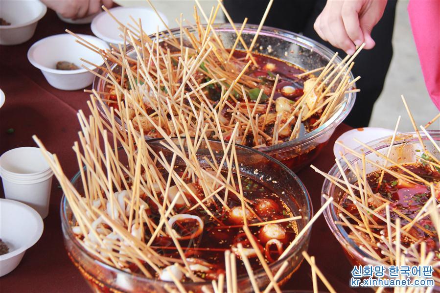 （国际·图文互动）（2）泰国一孔子学院举办“中国厨房”美食文化节