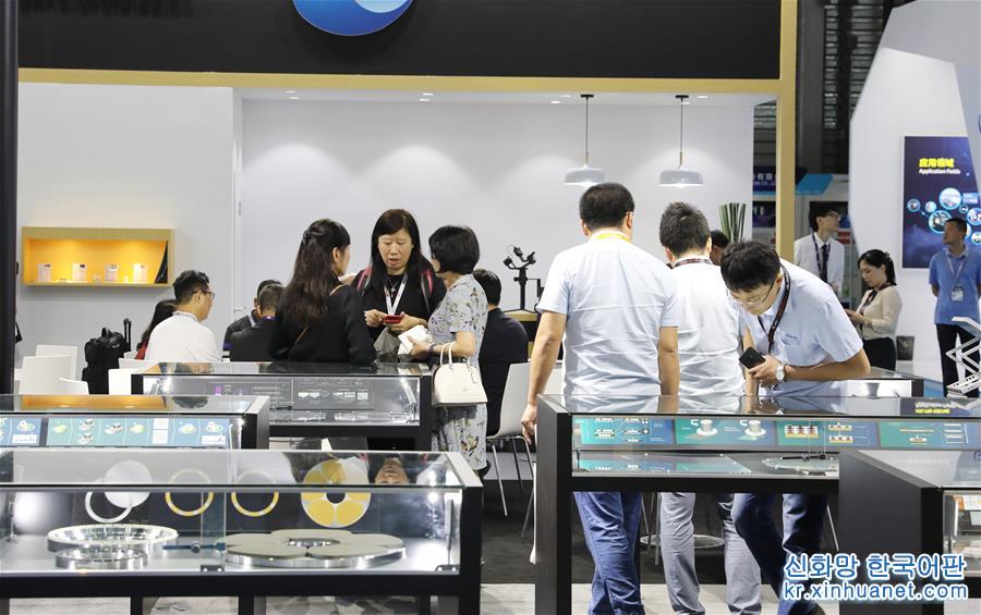 （经济）（5）中国国际半导体博览会在上海开幕