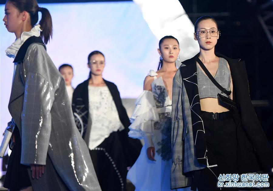 （文化）（1）第13届中国新生代时装设计大赛威海落幕