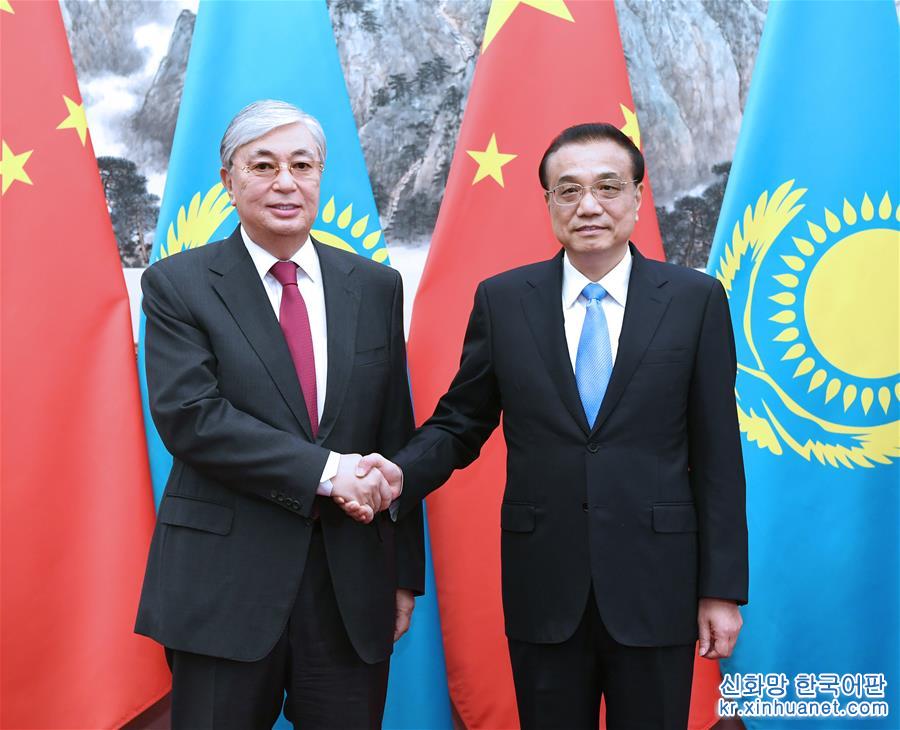 （時政）李克強會見哈薩克斯坦總統托卡耶夫