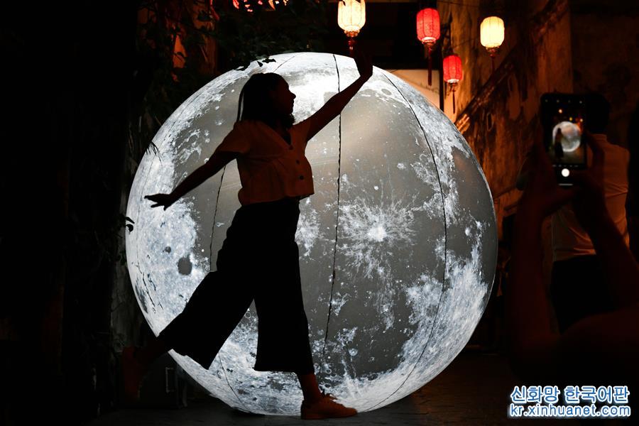 （国际）（3）吉隆坡：与“月亮”合影