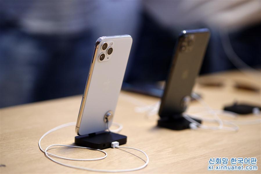 （國際）（1）新一代蘋果手機在美國上市銷售