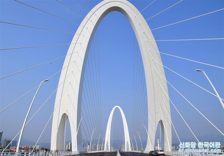 （社会）（2）北京：新首钢大桥开通