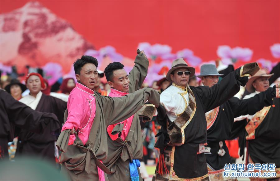 （社会）（2）西藏：千人锅庄颂祖国