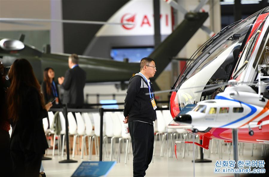 （社会）（4）第五届中国天津国际直升机博览会开幕