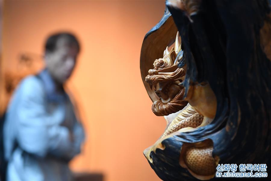 （文化）（2）台湾举办木雕艺术联展