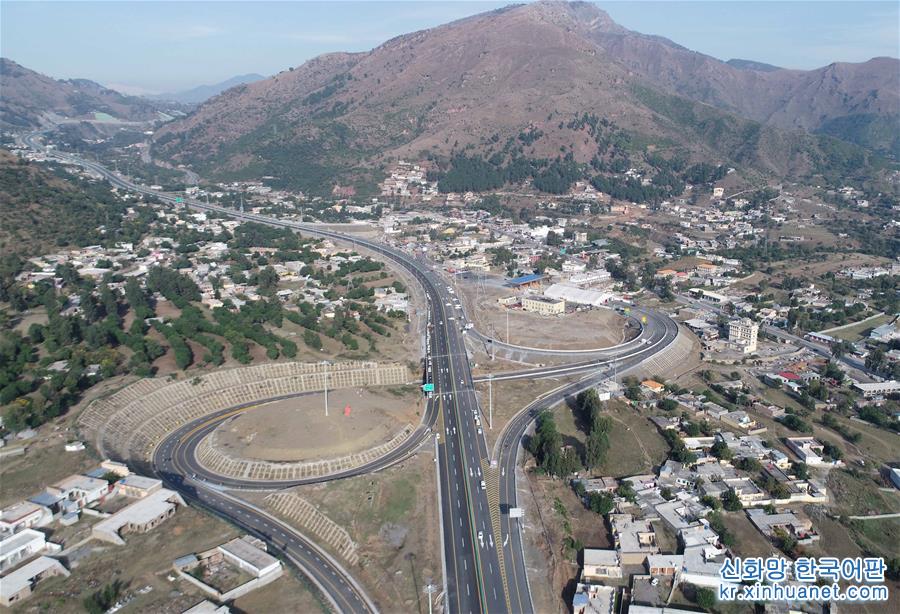 （国际）（2）喀喇昆仑公路二期项目高速段通车