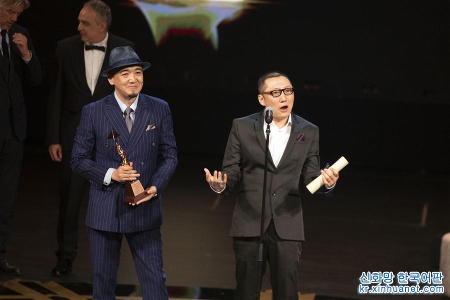 （国际）（3）中国电影《第四面墙》获开罗国际电影节“铜金字塔奖”