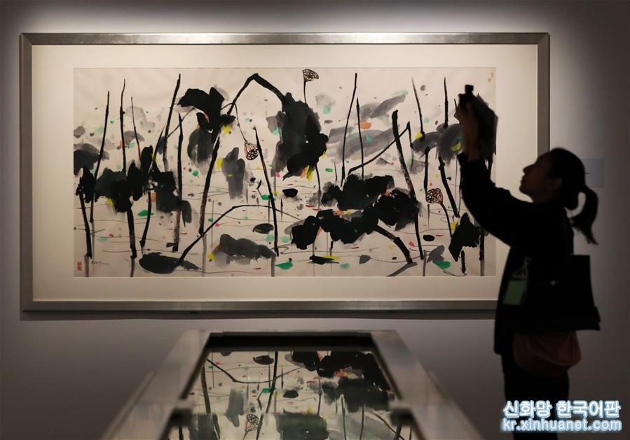 （图文互动）（2）香港艺术馆翻新后重开 推吴冠中诞辰百年展