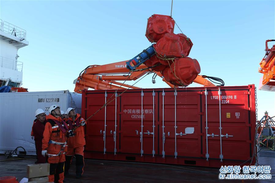 （“雪龙”探南极·图文互动）（3）“雪龙2”号首次回收和布放南极考察潜标