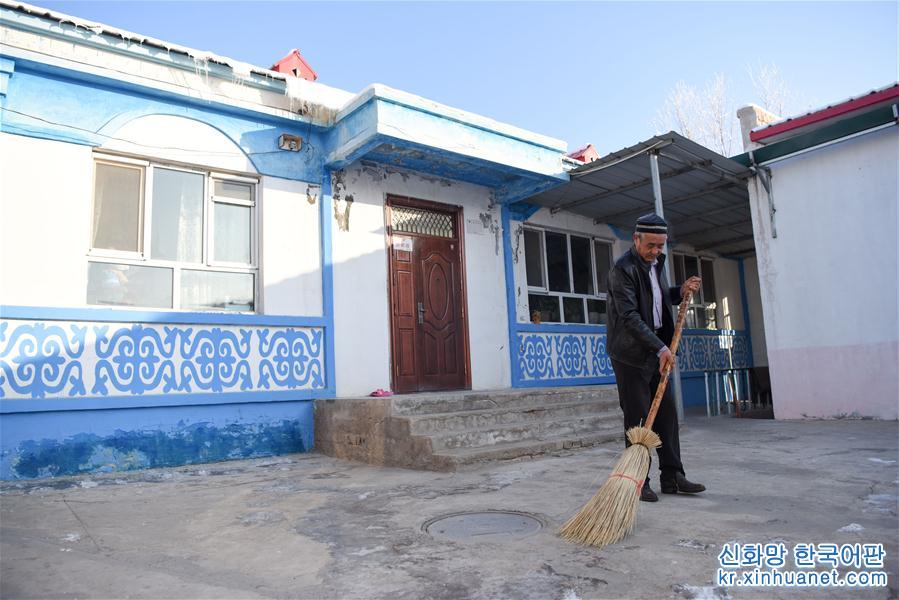 （图文互动）（4）新疆开展村庄清洁行动提升乡村“颜值”