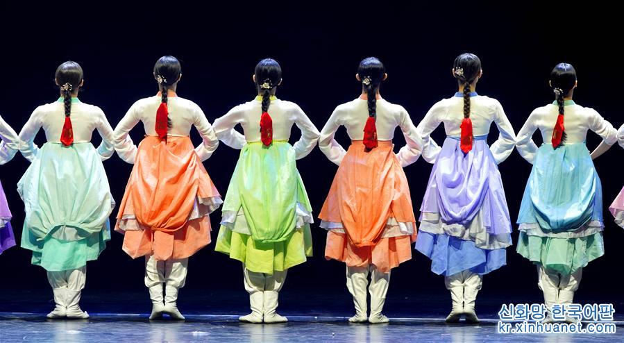 （新华视界）（1）舞之美——“舞典华章”在京举行