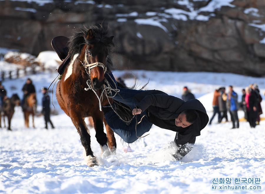 （社会）（1）新疆吉木乃：萨吾尔冬牧文化旅游节开幕