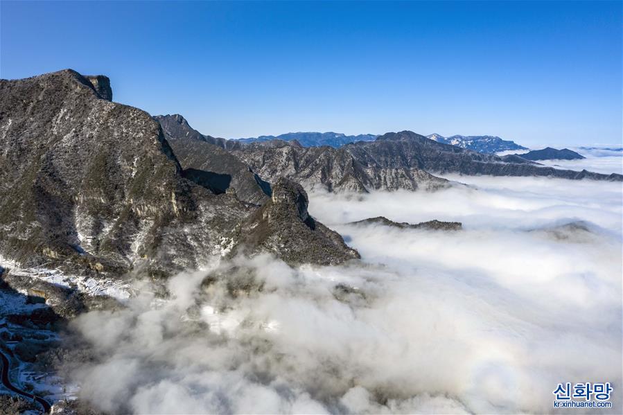 （美丽中国）（7）湖北五峰：高山雪场风景如画