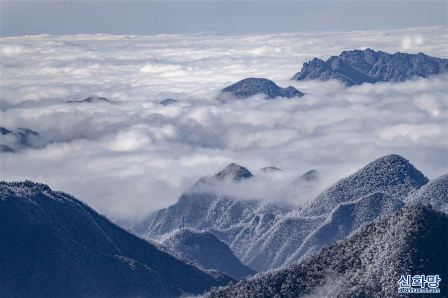 （美丽中国）（6）湖北五峰：高山雪场风景如画