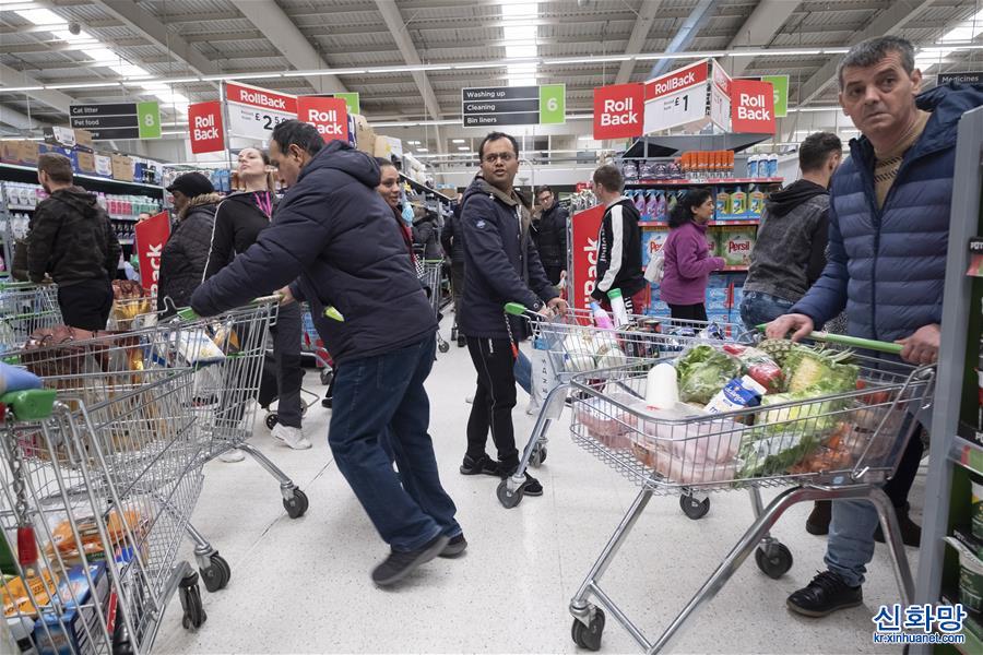 （国际疫情）（2）英国伦敦：超市现抢购潮
