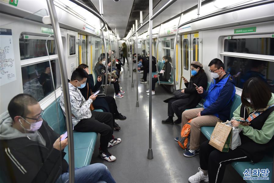 （社会）（5）北京：早间地铁视情况限流