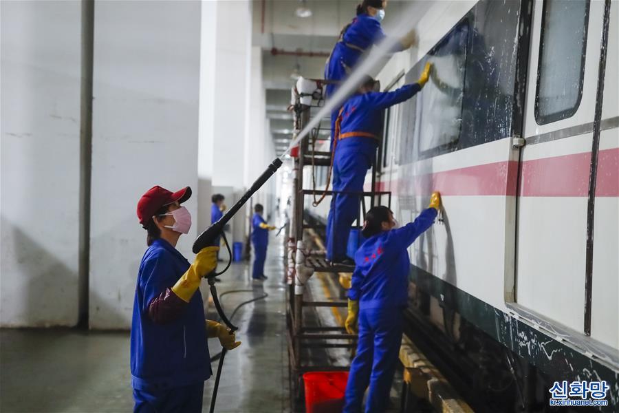 （聚焦疫情防控）（15）武漢公共交通係統為恢復運營做準備