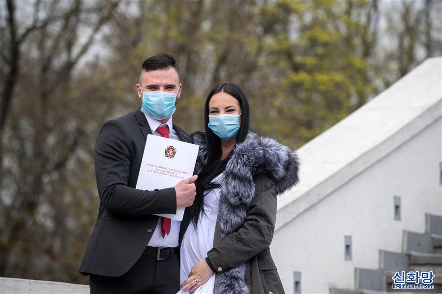 （國際疫情）（1）立陶宛：戴口罩的婚禮