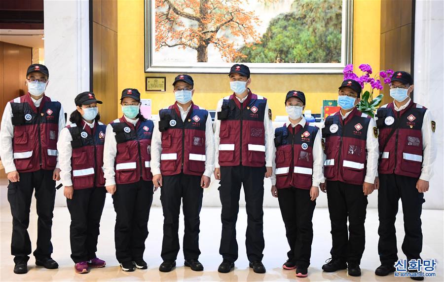 （聚焦疫情防控）（2）中國赴馬來西亞抗疫醫療專家組從廣州啟程