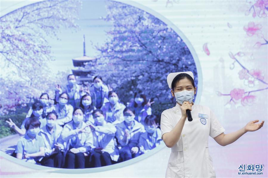 （医卫）（7）北京：新入职护士“授帽”纪念南丁格尔