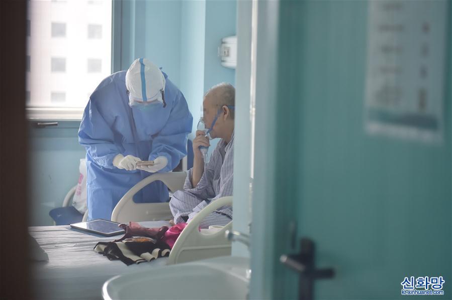 （聚焦疫情防控）（5）北京：抗疫一线护士的一天